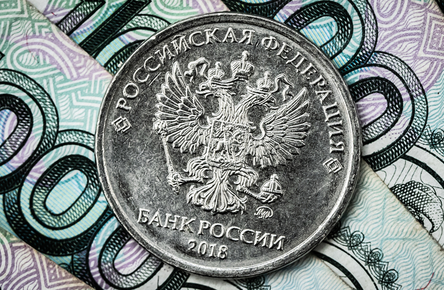 في بورصة موسكو.. الروبل يواصل ارتفاعه أمام الدولار واليورو
