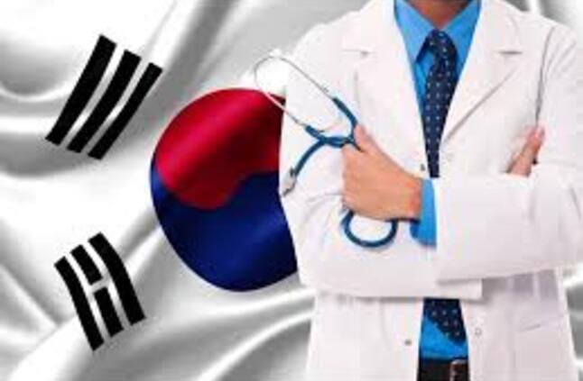 وزير الصحة في كوريا الجنوبية: السماح للمستشفيات بقبول استقالات الأطباء المبتدئين