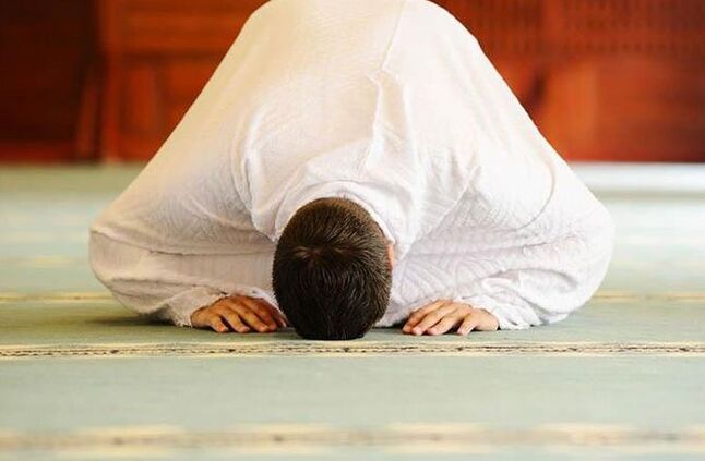 فوائد الصلاة المذهلة للصحة النفسية والجسدية | أهل مصر