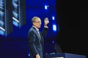 Intel تكشف عن أحدث ابتكاراتها بمجال الذكاء الاصطناعي خلال معرض كمبيوتكس 2024