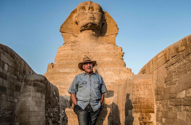 باحثة أثرية عن بلاغها ضد زاهي حواس في المنح الخارجية: أسعى لحماية الآثار المصرية
