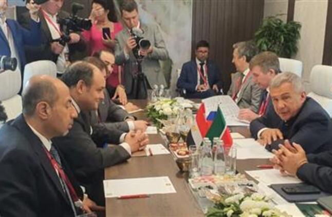 وزير التجارة يبحث مع رئيس جمهورية تتارستان نتائج زيارة وفد الأعمال التتاري لمصر