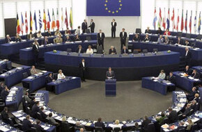 توقعات بفوز حزب الشعب الأوروبي المنتمي ليمين الوسط بمعظم مقاعد البرلمان الأوروبي