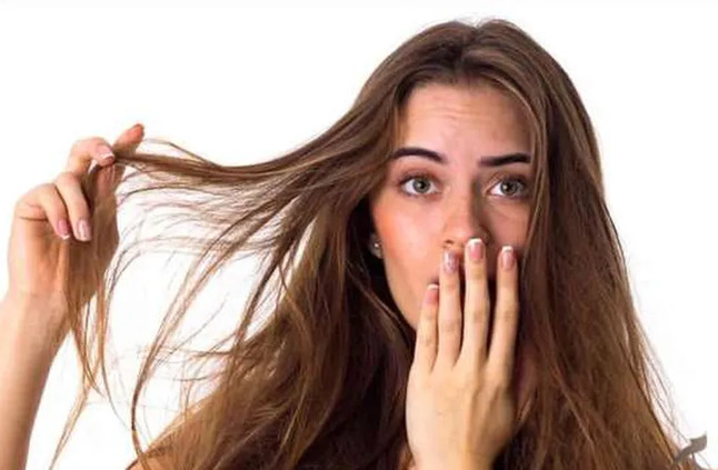 طريقة سهلة ومضمونة للحفاظ على الشعر مع الحر والرطوبة