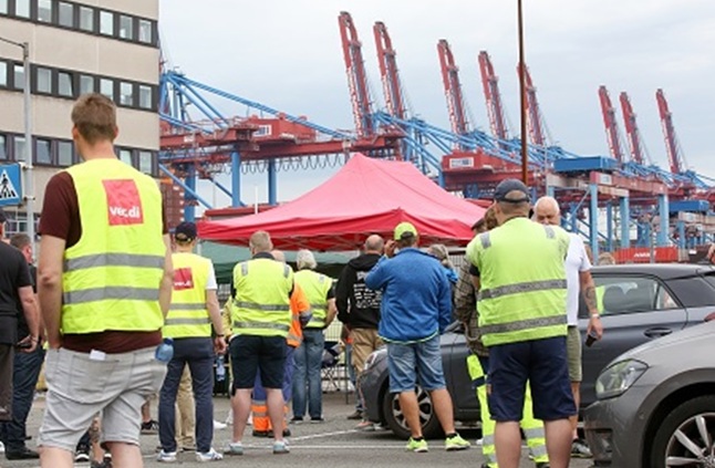 عاجل...بدء إضراب عمال أكبر ميناء في ألمانيا لمدة يومين بسبب الأجور | العاصمة نيوز