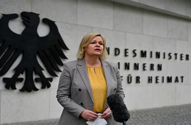 وزيرة الداخلية الألمانية تصف الهجوم الروسي على مستشفى بأنه جريمة حرب