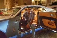 ورد محمد رمضان على هذا الأمر وقال إن التظاهر بالفقر ليس شئ جيدًا وكرستيانو لديه صور مع سيارته الفارهة
