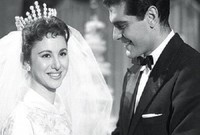 وتزوجت عام 1955 من الفنان عمر الشريف