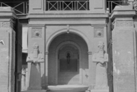  مدخل المتحف الوطني في بغداد