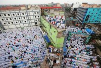 صلاة العيد في مدينة كالكوتا الهندية