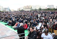 صلاة عيد الفطر في تيرانا عاصمة ألبانيا