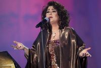 المغنية نوال الكويتية تبلغ من العمر 53 عاما، من مواليد 18 نوفمبر 1966
