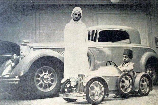 ولد الملك الحسن الثاني في الرباط في 9 يوليو عام 1929 كثاني أكبر أبناء الملك محمد الخامس وأكبر ‏أولاده الذكور ‏
