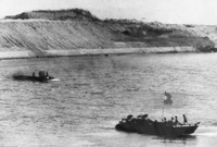 8000 جندي مصري عبروا قناة السويس في الموجة الأولى للعبور كانوا ضمن سلاح المهندسين عبر 1600 قارب
