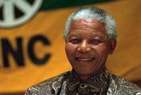 إحساسًا بمعاناة شعبه قرر مانديلا في عام 1944 وخلال دراسته، الانضمام إلى «المجلس الوطني الإفريقي»، المعارض للتمييز العنصري
