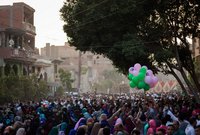 وبمناسبة عيد الفطر المبارك فسوف يحصل المصريون على إجازة أيام الأحد والإثنين والثلاثاء الموافقين 24-25-26 مايو 
