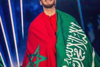 صور من حفل سعد لمجرد في موسم الرياض وقد ارتدى العلم المغربي والسعودي