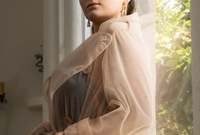 في المرتبة الـ 15؛ تأتي الممثلة الأمريكية أبيجيل برسلين والتي تبلغ 23 عامًا، بدأت أبيجيل مسيرتها في مرحلة متقدمة من عمرها وقدمت عدد من الأدوار التي مكنتها من الحصول على عدد من الجوائز حينها 
