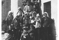 عائلة فلسطينية من بيت لحم عام 1930
