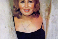ظهرت للمرة الأولى في السينما وهي في السادسة من عمرها في فيلم "صحيفة سوابق"، وتعتبر من أهم رموز اﻹغراء في السينما المصرية في السبعينات
