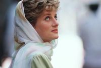 الأميرة ديانا، أحد أشهر ضحايا حوادث السيارات في العالم نظرًا لشهرة الأميرة حول العالم بجانب اهتمام العالم بأسره بحادثة وفاتها، توفيت نتيجة حادث مروري مروع في باريس منتصف ليل 31 أغسطس عام 1997 عن عمر 36 عام