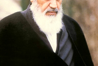 الزعيم الروحي للثورة الإيرانية «آية الله على الخميني»، توفي عام 1989، وحضر جنازته حوالي 12 مليون شخص
