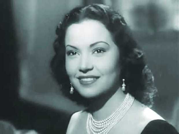 ولدت مديحة يسرى فى الـ 3 من ديسمبر عام 1921 بالقاهرة واسمها الحقيقي هنومة حبيب
