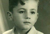 صورة له في طفولته