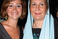 وُلدت منة شلبي لعائلة فنية، فهي ابنة الراقصة المصرية المعتزلة «زيزي مصطفى» والتي تألقت في فترة السبعينات والثمانينات 
