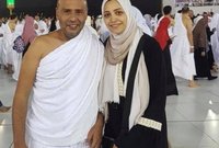 محمود عبد المغني وزوجته
