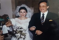 تزوج أبو بكر عزت الكاتبة كوثر هيكل واستمر زواجهما 40 عامًا 
