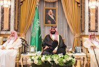 أما عن سياسته الخارجية فقد وصفه بعض المحللين بأن السعودية تنتهج اليوم سياسة أكثر جرأة واستقلالية، وأنها تتناسب بشكل كبير مع متطلبات المنطقة في هذا الوقت 

