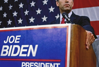 ترشح جو بايدن للانتخابات الأمريكية مرتين في انتخابات ترشيح ممثل الحزب الديمقراطي، الأولى كانت عام 1988 لكنه تراجع لعارض صحي أصابه، وكاد أن يصبح أصغر رئيس في تاريخ أمريكا في حالة فوزه حينها 
