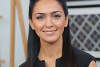 نازانين بنيادي، ممثلة إيرانية بريطانية تبلغ 40 عامًا 
