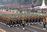وفي المركز الرابع حل الجيش الهندي بأكثر من 1.4 مليون جندي كثاني أكثر القوات البرية في العالم وأكثر من 2.1 مليون جندي احتياطي كأكثر جيش صاحب قوات احتياطي في العالم
