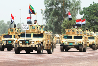 وجاء الجيش العراقي ثامنًا وحل في المركز الـ 50 عالميًا بعدد أفراد يقدر بـ 165 ألف جندي
