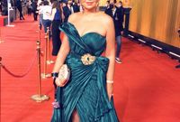 بإطلالة جريئة تألقت الإعلامية بوسي شلبي بمهرجان القاهرة السينمائي، وقد ارتدت فستان طويل باللون التركواز مكشوف 
