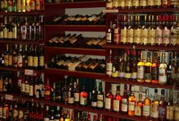 رئيس مصلحة الجمارك اكد أن الخمور والكحوليات ليست ضمن السلع التي تم إقرار زيادة التعريفة الجمركية عليها ولم تشهد أي زيادة منذ نحو ٢٠ عاما
