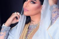 تلقب نفسها بـ «الملكة»، ولقبها المطرب السعودي محمد عبده بـ «فنانة الخليج»