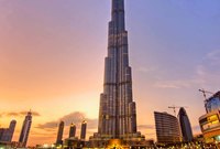 هو أطول برج في العالم بإرتفاع يقدر بـ 828 متر وبعدد طوابق 180 طابق