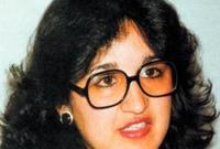عزيزة محمد جلال ولدت في ديسمبر 1958 في مدينة مكناس المغربية، كان أول ظهور لها أمام الجمهور وهي في الـ17 عام في برنامج المسابقات الغنائي المغربي "مواهب"
