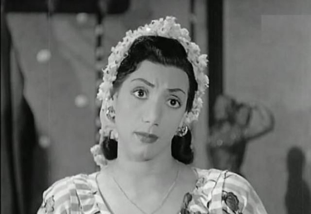 هاجر حمدي.. واحدة من أبرز الراقصات ونجمات الإغراء في السينما المصرية، في الأربعينيات والخمسينيات من القرن الماضي، حتى قررت الاعتزال فجأة