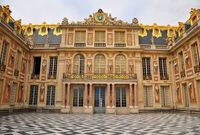 صورة من قصر فرساي في فرنسا