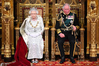 ويعد الأمير تشارلز وريث التاج البريطاني الذي يعد أعرق ملكية قائمة في العالم حتى اليوم ومن المنتظر أن يخلف والدته الملكة إليزابيث في الحكم