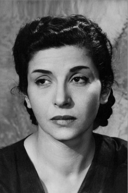 اسمها الحقيقي ثريا يوسف عطا الله، من مواليد 27 إبريل عام 1930