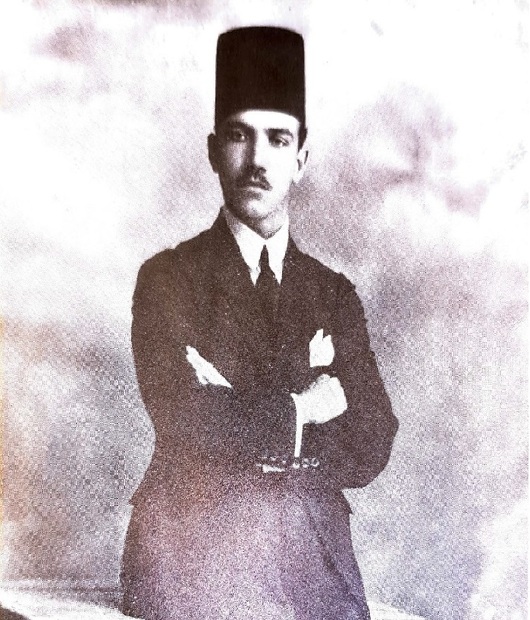 وُلد الشاعر أحمد رامي في القاهرة عام 1892، في حي السيدة زينب بالقاهرة
