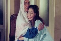 ظهرت لمياء مع والدتها في فيلم «غرام في الكرنك» بدور الفتاة السورية
