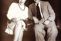 في عام 1933 انقطعت عن الفن لمدة 6 سنوات، بعد زواجها من ابن عمها الأمير حسن الأطرش وانتقلت معه إلى جبل الدروز فى سوريا وأنجبت منه ابنتها الوحيدة كاميليا
