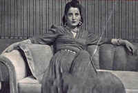 وفي عام 1941 شاركت في أول أفلامها "انتصار الشباب" إلى جانب شقيقها فريد الأطرش
