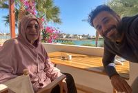 تختفي والدة أحمد السعدني عن الأضواء بشكل واضح ولكن شارك أحمد السعدني صورتها على مواقع التواصل الاجتماعي